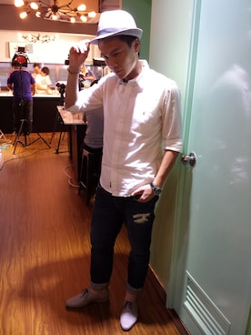 「アイテム（その他シューズ）」を使った、莫家淦さん（メンズ・173cm・100代）の夏コーディネート