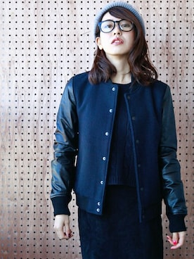 「黒縁メガネ」｜「アイテム（スタジャン）」を使った、MEG BIDさん（レディース・160cm）の冬コーディネート