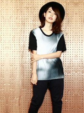 「アイテム（Tシャツ/カットソー、ブラック系）」を使った、MEG BIDさん（レディース・160cm）の春コーディネート