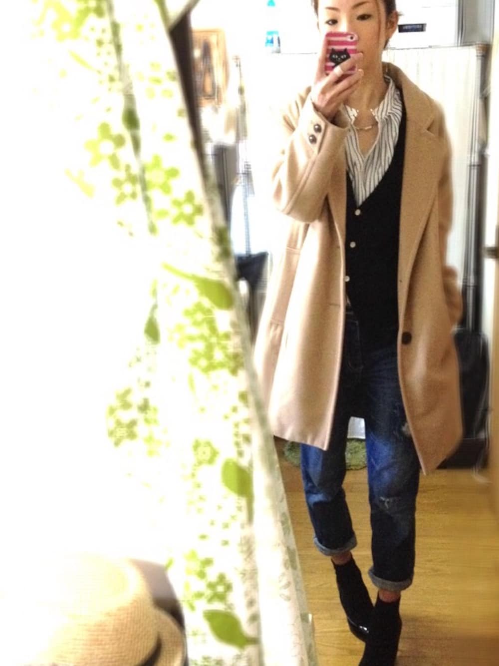 「チェスターコート、オーバーサイズ、ヒール×靴下」｜「w closetのシングルチェスターコート（チェスターコート、ベージュ系）」を使った、u-koさん（レディース・164cm）の春コーディネートの1枚目の写真