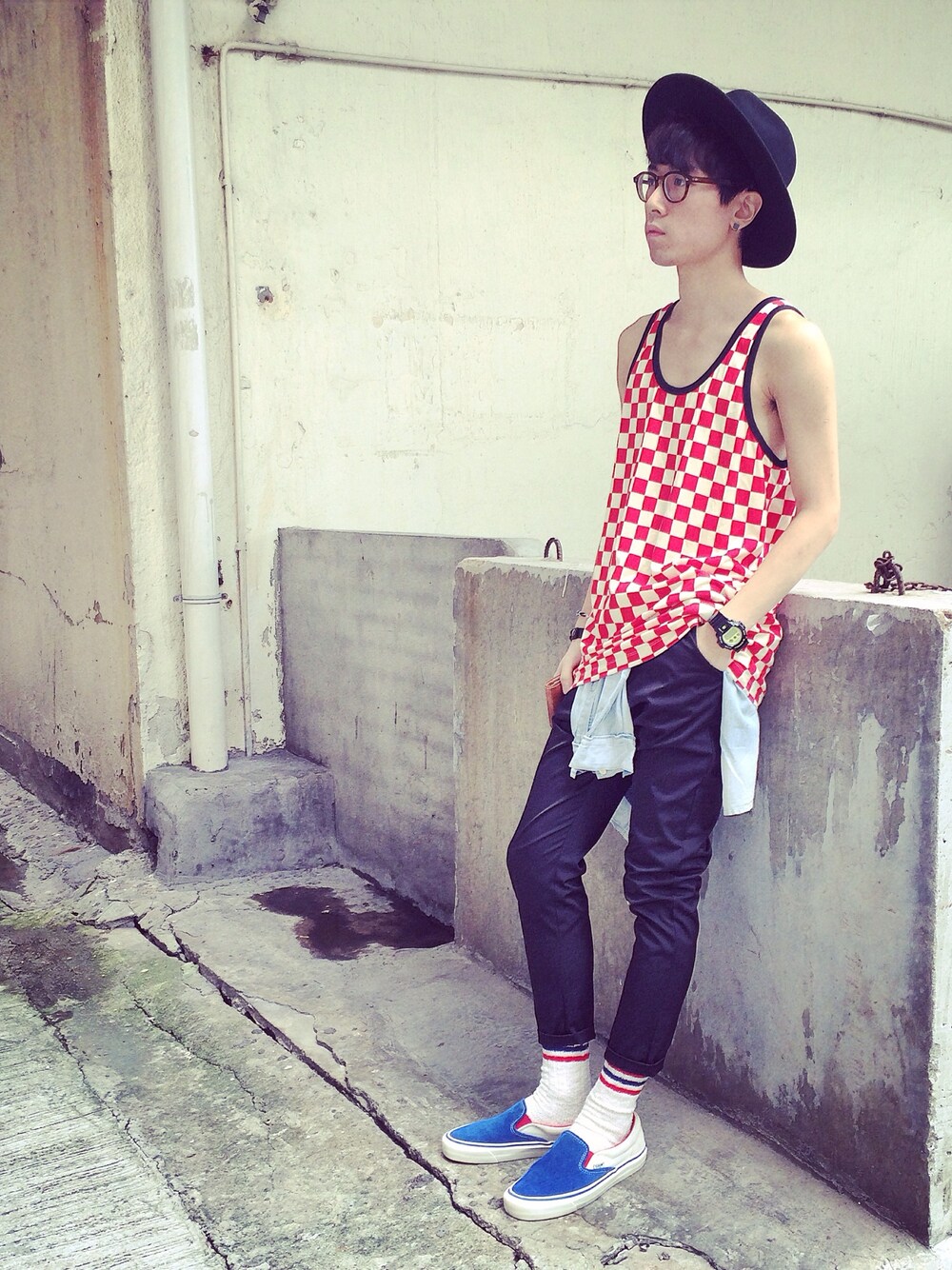 「wtaps、VANS、Moscot、start from zero、men、croatia、hot、Hong Kong」｜「start from zeroのアイテム（ベスト、レッド系）」を使った、fongkinlokさん（メンズ・183cm）の夏コーディネートの1枚目の写真