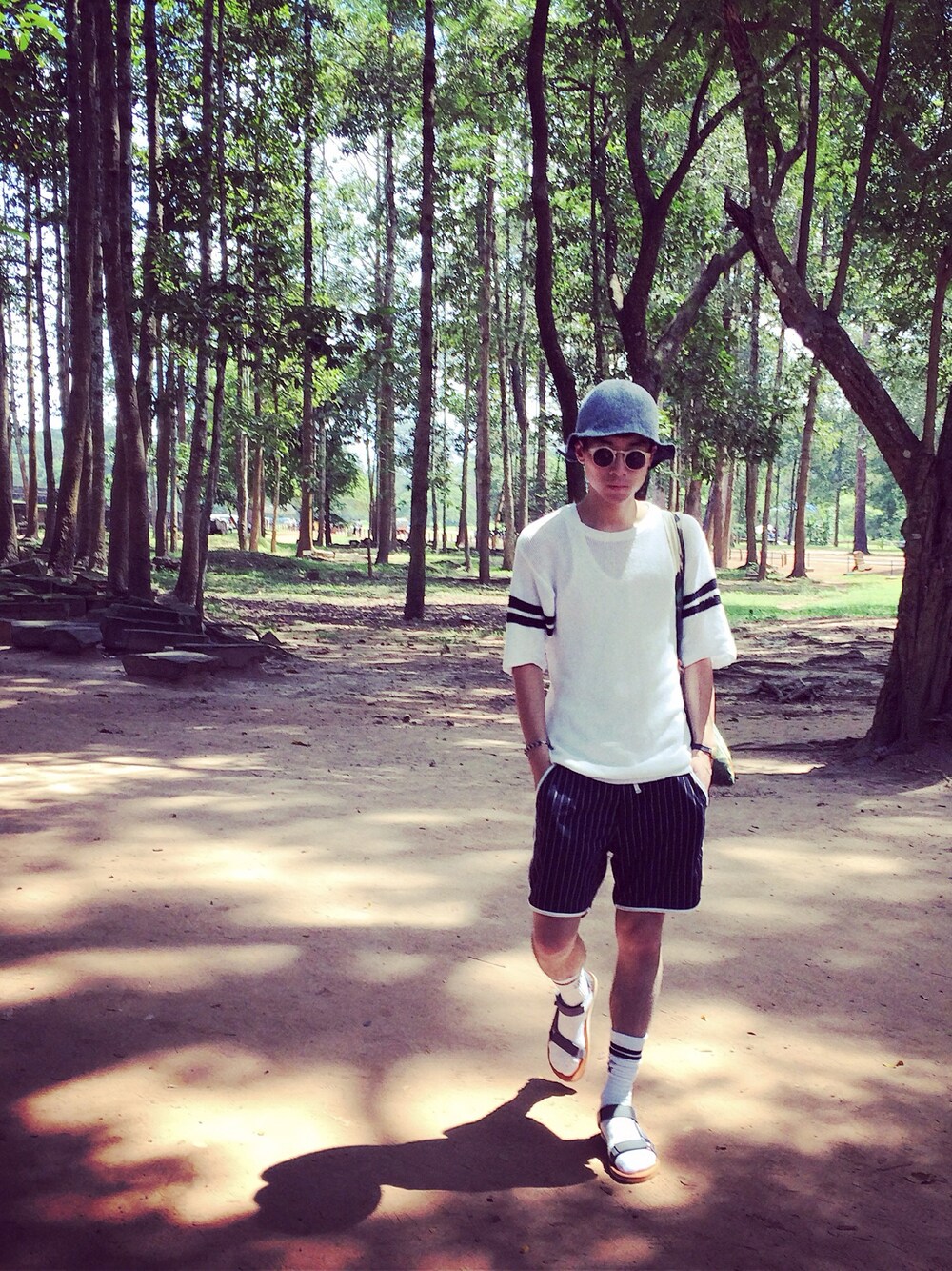 「men、Hong Kong、ootd、HARE、teva、STYLE」｜「A landのアイテム（ハット、ブルー系）」を使った、fongkinlokさん（メンズ・183cm）の夏コーディネートの1枚目の写真