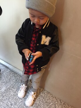 「ZARA KIDS」｜「アイテム（スタジャン）」を使った、Eason W🎈さん（キッズ・90cm）の冬コーディネート