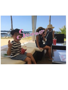 「水族館」｜「アイテム（サロペット/オーバーオール）」を使った、HKRさん（キッズ・100cm）の夏コーディネート