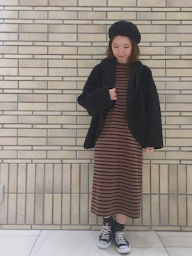 「アイテム（ポンチョ）」を使った、杉本  奈々子さん（レディース・155cm・20代）の秋コーディネート