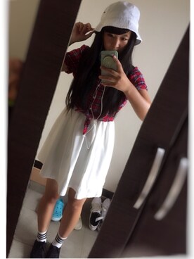 「アイテム（シャツワンピース、レッド系）」を使った、ayakaさん（レディース・159cm）の夏コーディネート