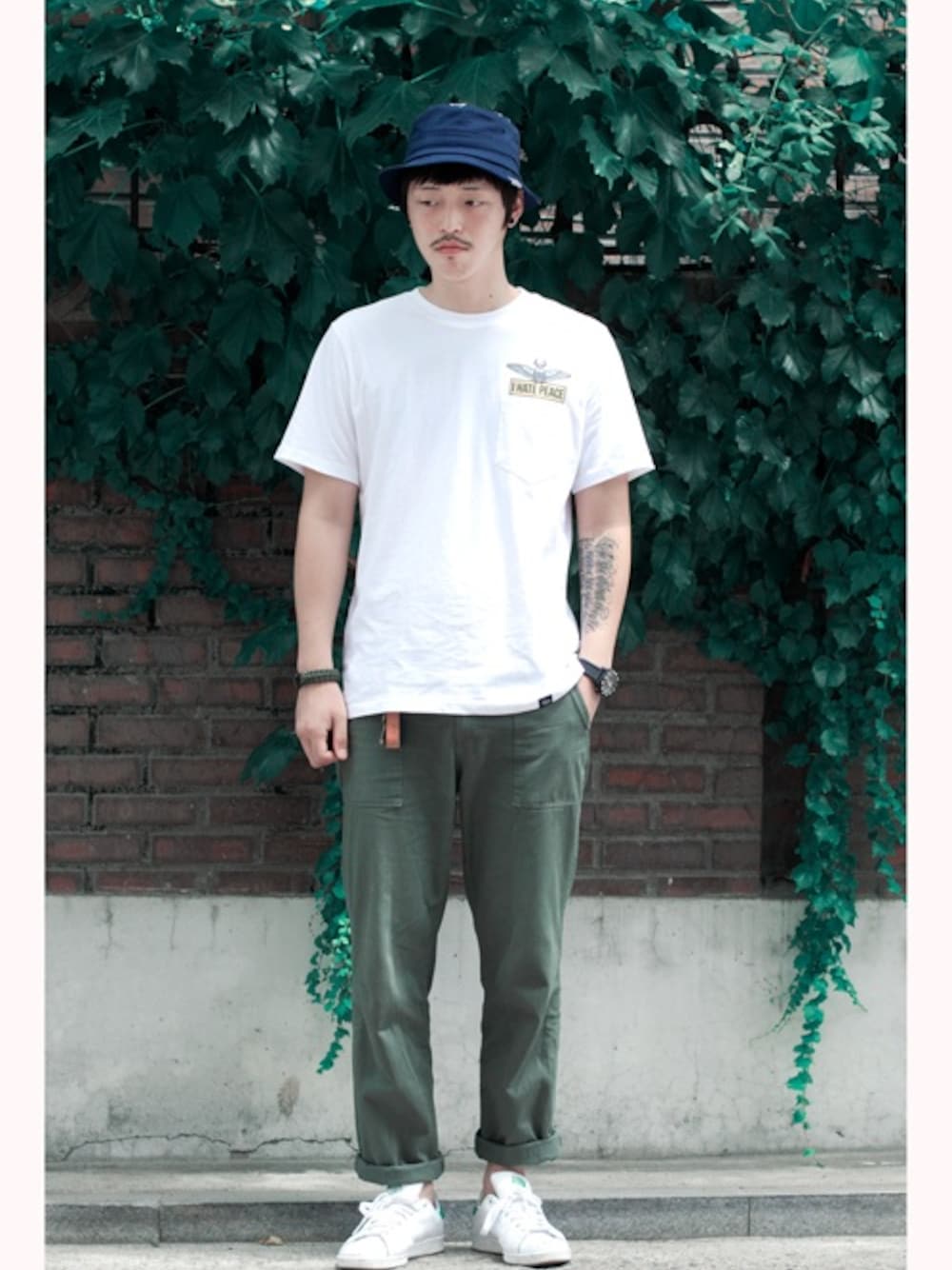 「파퓰러너드、popularnerd」｜「POPULARNERDのHate Peace t-shirts white（Tシャツ/カットソー、ホワイト系）」を使った、김태균(POPULARNERD)さん（メンズ・186cm）の夏コーディネートの1枚目の写真