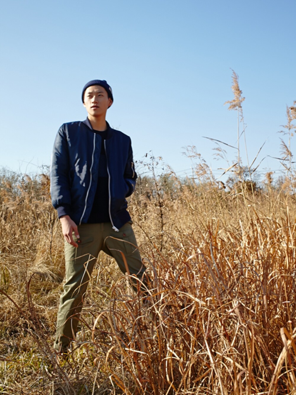 「MA-1、navy、jacket 、beanie、popularnerd」｜「POPULARNERDのSouthpaw MA-1 Jacket（ジャケット/アウター、その他）」を使った、김태균(POPULARNERD)さん（メンズ・186cm）の冬コーディネートの1枚目の写真