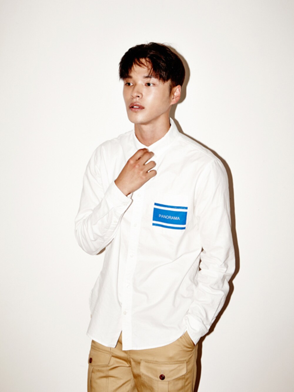 「shirts、white、lookbook、popularnerd」｜「POPULARNERDのHorizon Shirts white（その他、その他）」を使った、김태균(POPULARNERD)さん（メンズ・186cm）の冬コーディネートの1枚目の写真
