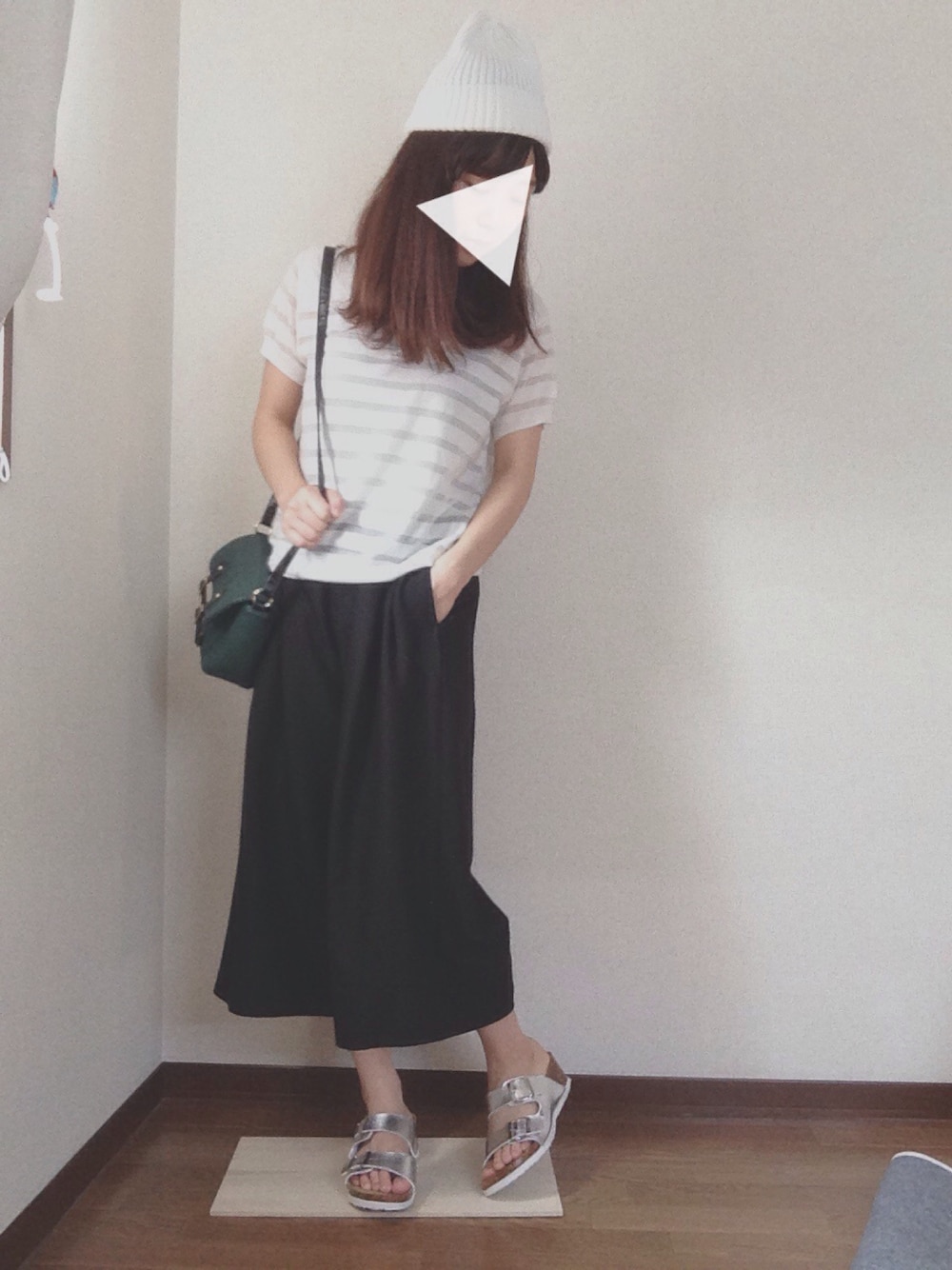 「OZOCのアイテム（その他パンツ、ブラック系）」を使った、misatoさん（レディース・152cm）の夏コーディネートの1枚目の写真
