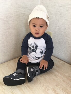 「9ヶ月」｜「アイテム（スニーカー）」を使った、sousukeさん（キッズ・80cm）の秋コーディネート