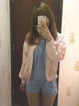 「blue」｜「アイテム（スタジャン）」を使った、Claudia❄️さん（レディース・165cm）の秋コーディネート