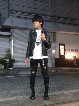 「アイテム（コインケース）」を使った、田吾作さん（メンズ・175cm）の秋コーディネート