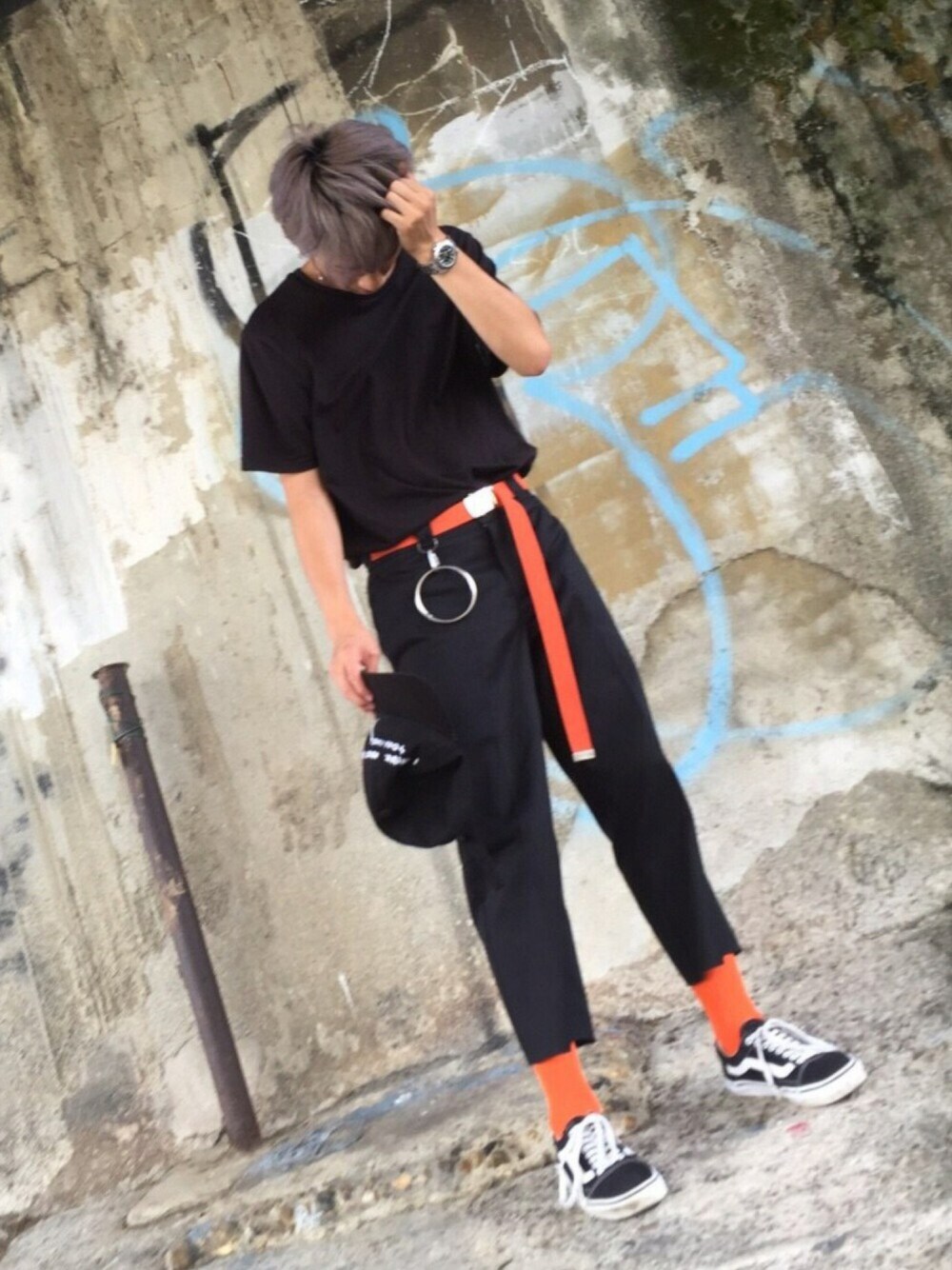「ootd、韓国、京都、VANS、シンプル、ブラック、ABC-MART」｜「VANSのVANS ヴァンズ OLD SKOOL オールドスクール V36CL CVS BLACK（スニーカー、ブラック系）」を使った、소우타さん（メンズ・170cm）の夏コーディネートの1枚目の写真