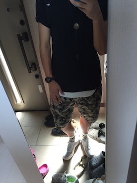 「靴下屋（クツシタヤ）の【MEN】２×２リブ　２本ラインショートソックス（ソックス/靴下、ホワイト系）」を使った、エルシャさん（メンズ・175cm）の夏コーディネート