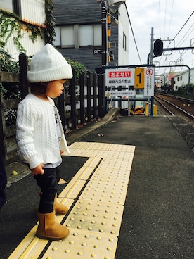「babyGAP（babyGAP）のアイテム（シューズ）」を使った、moomさん（レディース・90cm）の秋コーディネート