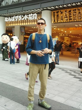 「Mountain Mania（マウンテンマニア）のアイテム」を使った、サンディさん（メンズ・177cm）の春コーディネート