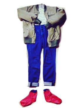 「黒スニーカー（スニーカー、ブラック系）」を使った、mzさん（レディース・156cm）の春コーディネート