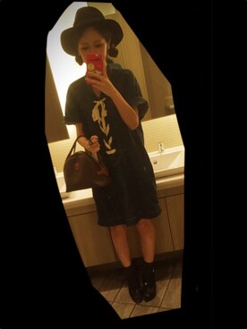 「PRADA（プラダ）のアイテム（Sandals、ブラック系）」を使った、anderさん（レディース・158cm）の秋コーディネート