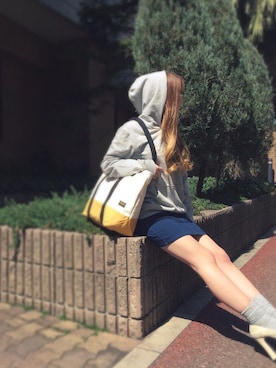 「アイテム（デニムスカート）」を使った、はるかさん（レディース・156cm・20代）の春コーディネート