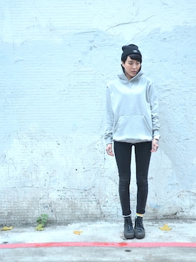 「gray」｜「アイテム（その他）」を使った、UpstairsGenuineShopさん（レディース・170cm）の冬コーディネート