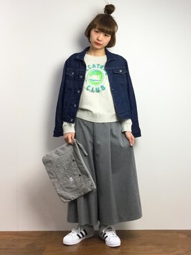 「Lee（リー）のアイテム（クラッチバッグ）」を使った、チョコビさん（レディース・154cm）の春コーディネート