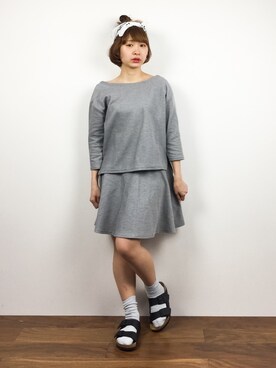 「オールグレー」｜「アイテム（スカート）」を使った、チョコビさん（レディース・154cm）の春コーディネート