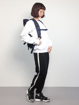 「unrelaxing（アンリラクシング）のアイテム（スウェット）」を使った、チョコビさん（レディース・154cm）の夏コーディネート