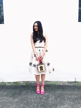 「wearsg」｜「アイテム（クラッチバッグ）」を使った、Qian Yi Leeさん（レディース・175cm）の冬コーディネート