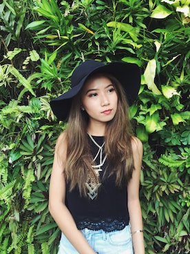 「H&M（エイチ・アンド・エム）のアイテム（その他トップス、ブラック系）」を使った、Xannelle Huiping Lokさん（レディース・153cm）の夏コーディネート