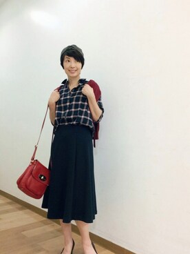 「UNIQLO（ユニクロ）のアイテム（Shirts、ブルー系）」を使った、てらりんさん（レディース・155cm）の秋コーディネート