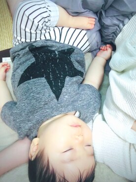 「韓国服のアイテム（Tシャツ/カットソー、グレー系）」を使った、D Kさん（キッズ・110cm）の夏コーディネート