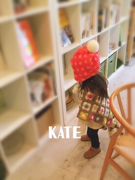 「黒スキニー」｜「アイテム（ポンチョ）」を使った、kateさん（キッズ・90cm）の冬コーディネート