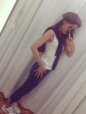 「NATURAL BEAUTY BASIC（ナチュラルビューティーベーシック）のアイテム（坦克背心、ホワイト系）」を使った、mztniさん（レディース）の秋コーディネート