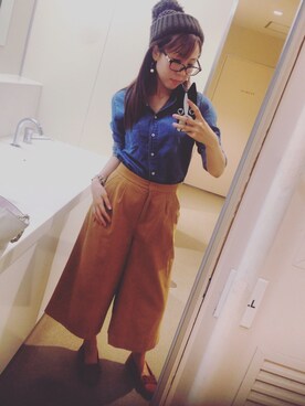 「UNIQLO（ユニクロ）のアイテム（襯衫、ブルー系）」を使った、mztniさん（レディース）の秋コーディネート