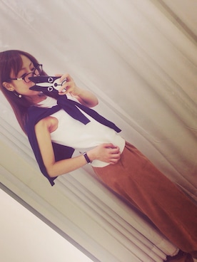 「NATURAL BEAUTY BASIC（ナチュラルビューティーベーシック）のアイテム（坦克背心、ホワイト系）」を使った、mztniさん（レディース）の秋コーディネート