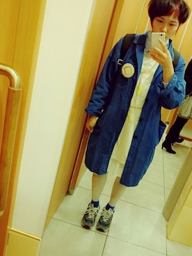 「NEWBALANCE」｜「アイテム（トレンチコート）」を使った、Pecoさん（レディース・160cm）の秋コーディネート