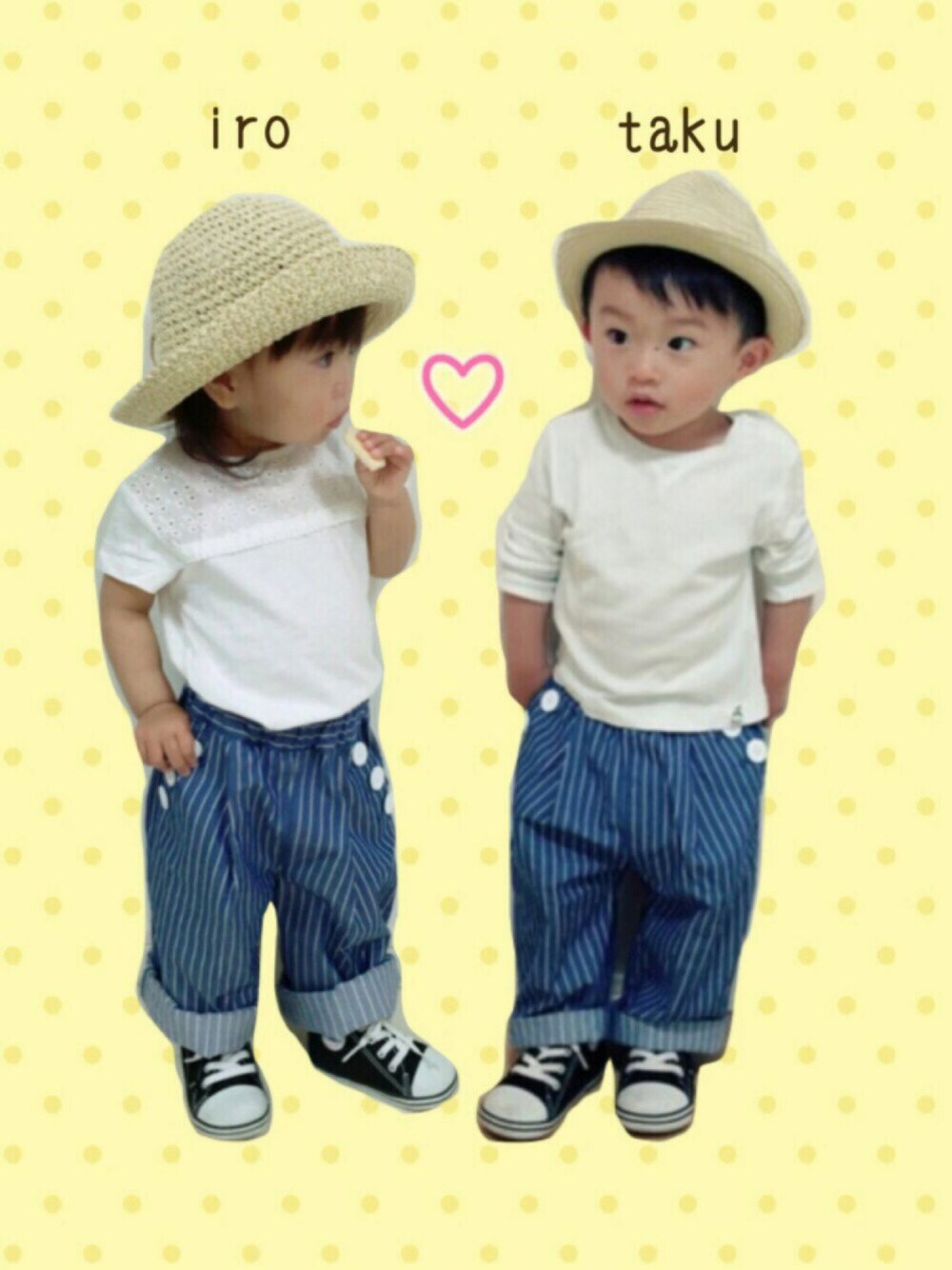 ホワイト系のTシャツ/カットソー、ブルー系のその他パンツ、ブラック系のスニーカーを着用したキッズの春コーディネートの1枚目の写真