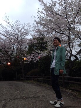「BUONA GIORNATA（ボナジョルナータ）のシャツコート  （ステンカラーコート、グリーン系）」を使った、たかふみさん（メンズ・177cm）の春コーディネート