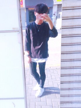 「UNIQLO（ユニクロ）のアイテム（Tシャツ/カットソー、ブラック系）」を使った、ゲーリーさん（メンズ・171cm）の秋コーディネート