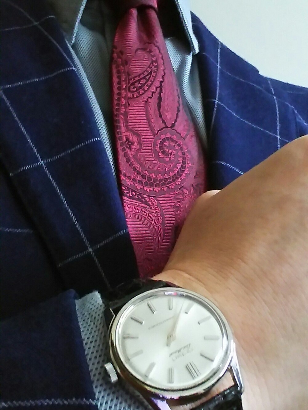 「スーツスタイル、ペイズリー、コムサデモード、SEIKO、アンティーク、ユナイテッドアローズ」｜「SEIKOアンティークのSEIKOアンティーク（アナログ腕時計、シルバー系）」を使った、豚麺さん（メンズ・172cm）の春コーディネートの1枚目の写真
