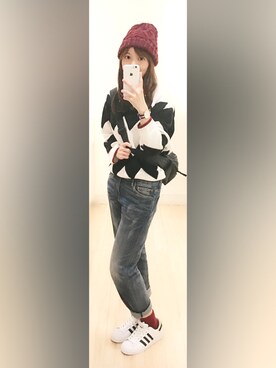 「アイテム（アナログ腕時計、ピンク系）」を使った、WTIN さん（レディース・157cm）の秋コーディネート