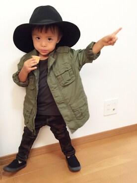 「babygap」｜「アイテム（ミリタリージャケット）」を使った、3taさん（キッズ・80cm）の秋コーディネート