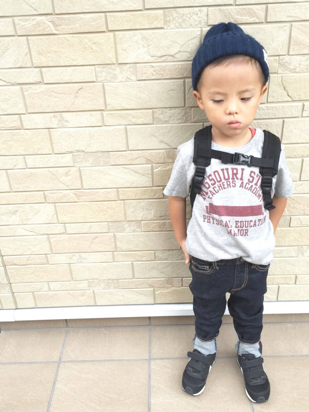 「シンプル、男の子、男の子コーデ、チャンピオン、campion」｜「しまむらのアイテム（ニットキャップ/ビーニー、ブルー系）」を使った、3taさん（キッズ・100cm）の秋コーディネートの1枚目の写真