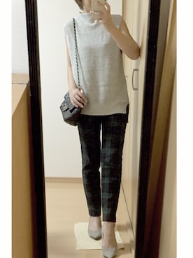 「ノースリーブニット」｜「アイテム（スラックス）」を使った、kumahiさん（レディース・156cm）の秋コーディネート