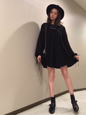 「SNIDEL（スナイデル）のアイテム（チュニック）」を使った、野崎萌香さん（レディース・166cm）の秋コーディネート
