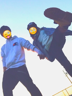 「チャンピオン パーカー」｜「アイテム（キャップ）」を使った、せりにゃさん（レディース・156cm）の春コーディネート