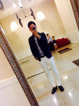 「紺ジャケット」｜「アイテム（ジャケット/アウター）」を使った、BINHさん（メンズ・176cm）の冬コーディネート