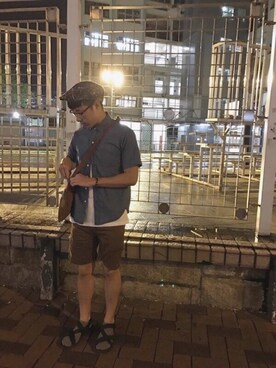 「GLOBAL WORK（グローバルワーク）のアイテム（シャツ/ブラウス、ブルー系）」を使った、KentonKamさん（メンズ）の秋コーディネート