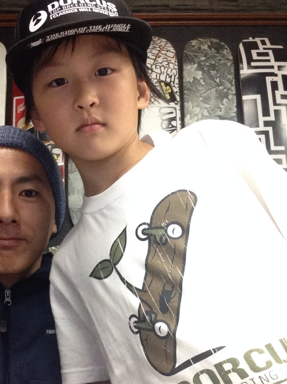 「dorcus、Tシャツ、CAP」｜「DORCUSのOAKS T-shirts（Tシャツ/カットソー、ホワイト系）」を使った、TATSUYA"VENIX"NOGAMIさん（メンズ・166cm）の秋コーディネートの1枚目の写真